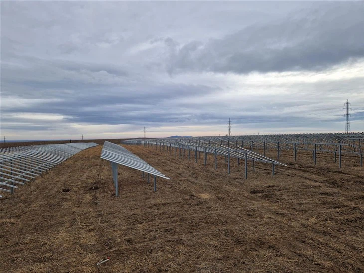 Customized PV Ground Mounting Tables For The Solar Farms/residential & Commercial high quality